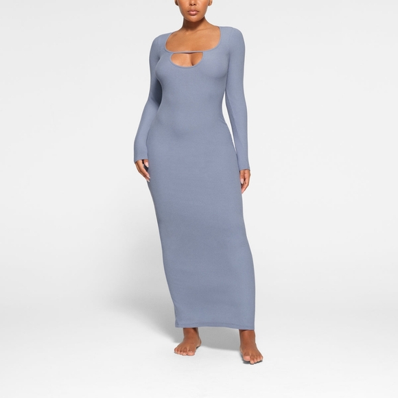 2. NWT SKIMS SOFT LOUNGE LONG SLEEVE KEYHOLE DRESS IN SLATE - Picture 1 of 7